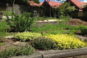 Отель Blue Peaks Lodge