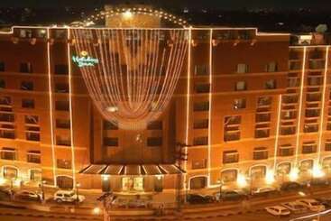 فندق Four Points By Sheraton Lahore