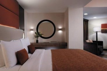 هتل Jen Manila By Shangrila