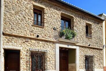 تختخواب و صبحانه Casa Mistela