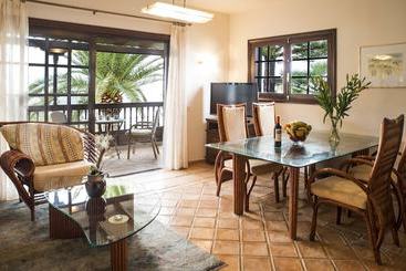 El Refugio Appartments & Villa