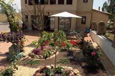 Hostal Infanta Dona Leonor