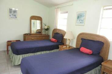 Tourist flats Villa 251b At Jolly Harbour