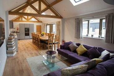 דירות לתיירים Fullers Hill Cottages