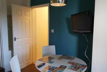 هتل The Devon Court