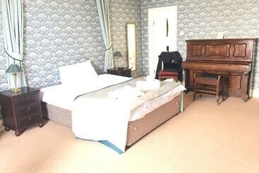 پانسیون Cannon House