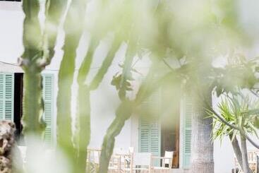 ベッドアンドブレックファースト Curolla Petit