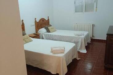 Хостел H Helechosa