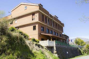 بنسيون Balcón Del Angliru