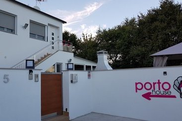 Жильё для туристов Portohouse  Near Church Of San Nicolao Of Portomarin