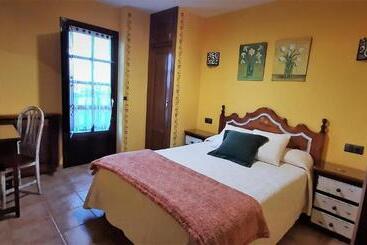 تختخواب و صبحانه Posada Marina