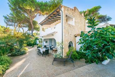 ツーリストアパートメント Duna