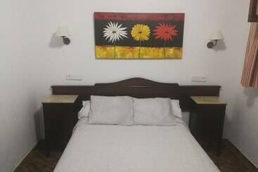 פנסיון Hostal Frasquita