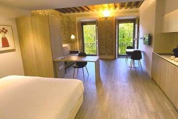 پانسیون San Lorenzo Suites