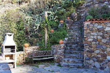 Casa Rural   Ländliches Haus, Pepita La De Las Flores