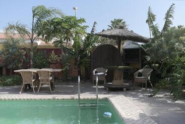 Los Amigos Nest Hostel