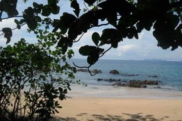 Отель Loma Sea View Bungalow