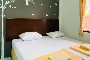 هتل Phang Nga Guesthouse