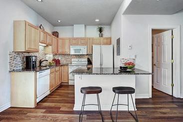 Kingdom Park Townhomes 830
