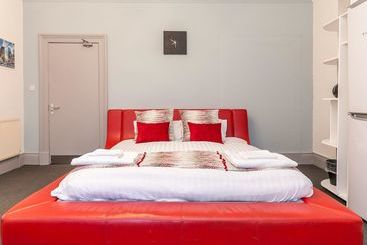 פנסיון Oakshaw Guesthouse  Glasgow Airport