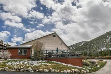 דירה Seasons 1859