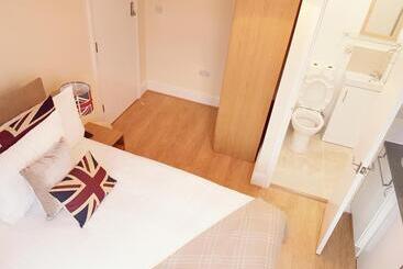 مبيت وإفطار Kathleen House Plus