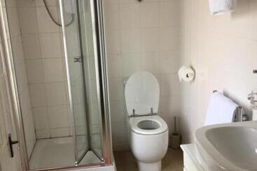 Хостел The Huntsman