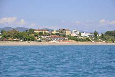 בית מלון כפרי Anko Beach Resort