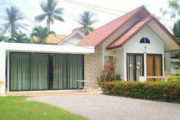 酒店 Baan Golden Resort & Residences