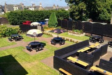 Отель The Graeme