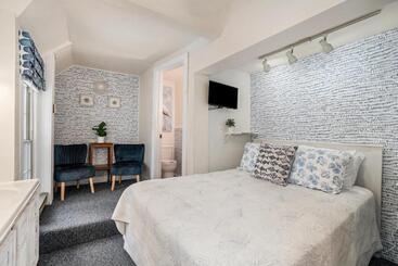 مبيت وإفطار Waters View Inn