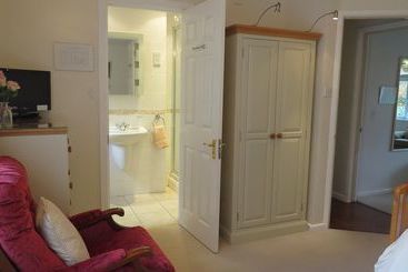 Birchcroft  Hideaway