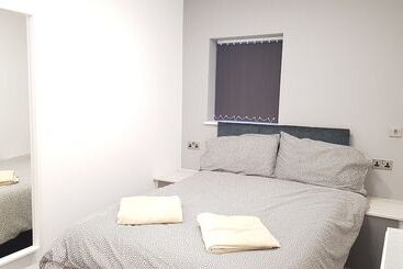 דירות לתיירים Central House