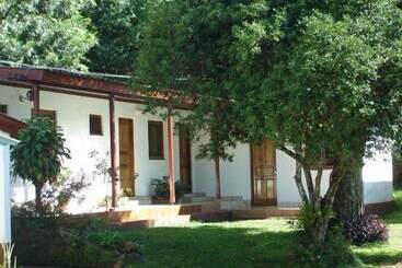 مسافرخانه Posada & Hotel El Descanso