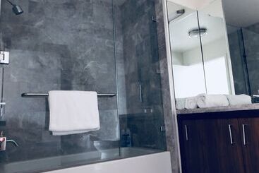 游客公寓 New Lyfe Finest Luxury Apartment