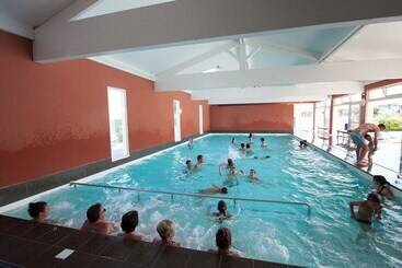 Отель Camping Les Places Dorees