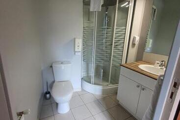 בית מלון כפרי Restaurant Creperie Du Chateau