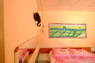 בית מלון כפרי Sangthong Resort