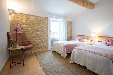 Пансион La Bastide Des Bourguets