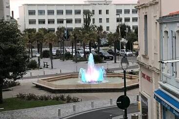 هتل Hôtel Du Commerce