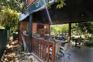 בית מלון כפרי Turkuaz Bungalows