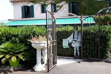 ペンション Auberge Les Aromes