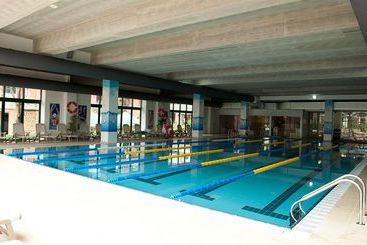 هتل Caro Parc