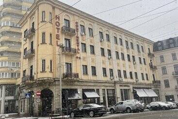 Отель Continental City Center