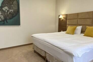 هتل Intourist Stavropol