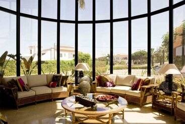 Отель Parque Das Laranjeiras