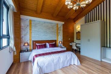 تختخواب و صبحانه Huaman Hot Villa