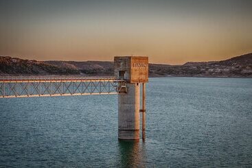 호텔 Holiday Lodge On Canyon Lake