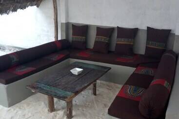 פנסיון Delina Mshimba Guest House