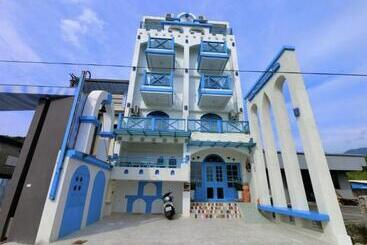 ベッドアンドブレックファースト White Mediterranean